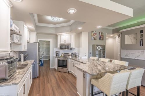 8506 Deimille Ct, Naples FL  34114-2712 exterior