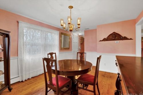 43 Walnut Ln, Northford CT  06472-1128 exterior