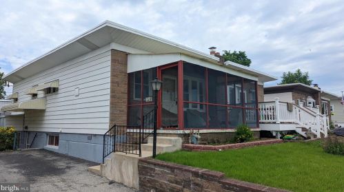 219 Acres Dr, Ridley Park, PA 19078-1310
