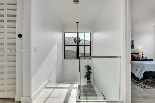 8297 28th St, Hollywood FL  33024-3187 exterior