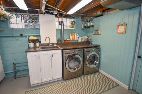 2401 70, Milwaukee WI 53219-0019 exterior