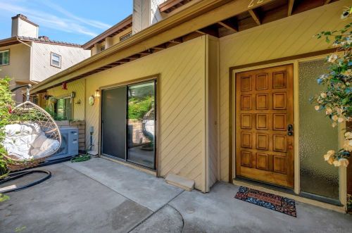 2253 Via Blanca, Oceanside, CA 92054-7368