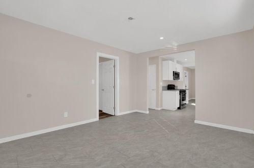 1619 Tenaya Dr, Modesto CA  95354-3820 exterior