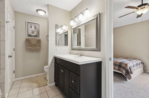 1802 Cliffview Ln, Florence KY  41042-2548 exterior