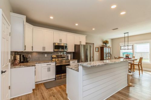 193 Michaelmas Cir, Defuniak Springs FL  32433-6934 exterior
