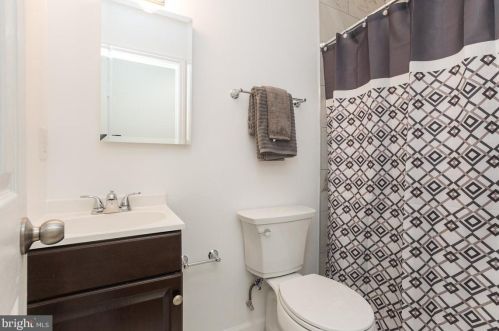 2202 16 St, Washington DC 20020-4302 exterior