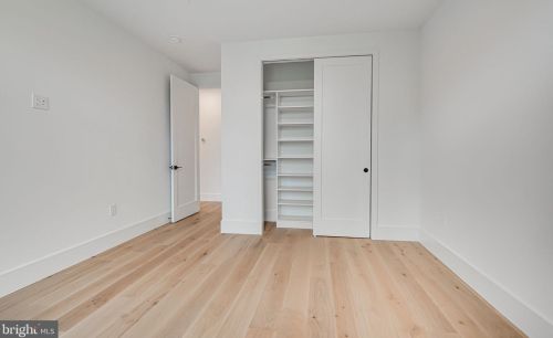 4915 Western Ave, Washington DC  20016-4319 exterior