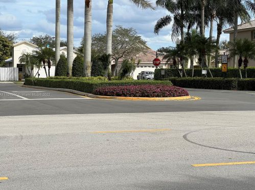 541 176th Ave, Hollywood, FL 33029-4010
