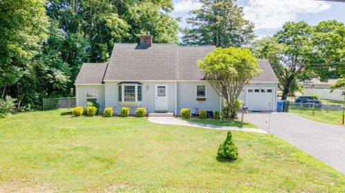 173 Grove Ave, Groton, CT 06340-3528