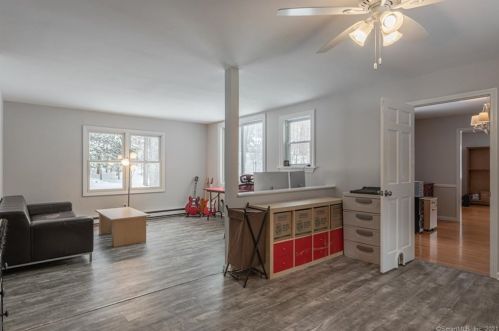 56 Great Ring Rd, Sandy Hook CT 06482-1605 exterior