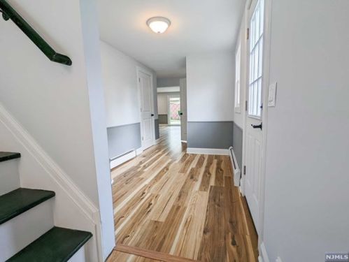 2 Elmwood Ter, Elmwood Park NJ  07407-1730 exterior