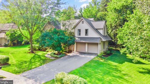 9106 Meadowcreek Ln, Lorton VA  22079-3238 exterior