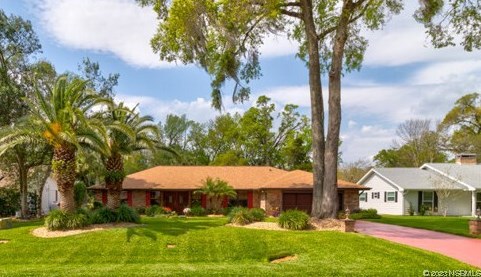 1879 Spruce Creek Blvd, Daytona Beach FL  32128-6742 exterior