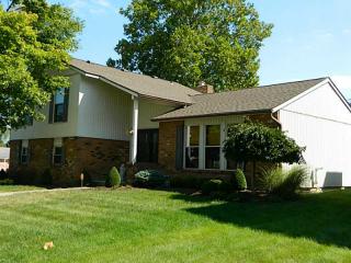 2714 Seymour Ln, Springfield, OH 45503-1852