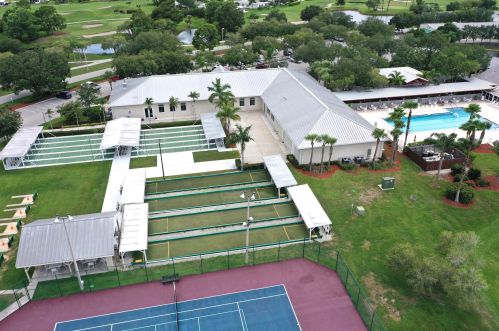 8471 Schefflera Ct, Fort Pierce FL  34952-3377 exterior