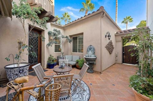 2074 Historic Decatur Rd, San Diego, CA 92106-6061