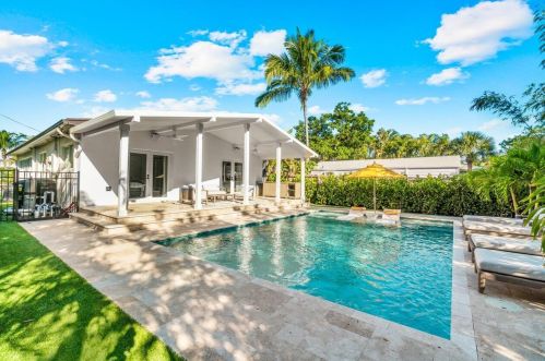 411 7th Ave, Delray Beach FL  33483-5613 exterior