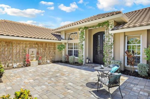 3730 Lakemont Dr, Bonita Springs, FL 34134-7991