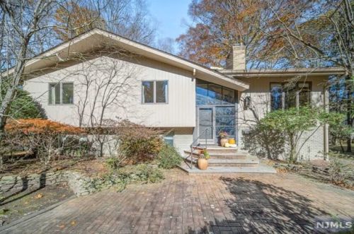 597 Beech St, Haworth, NJ 07641-1534