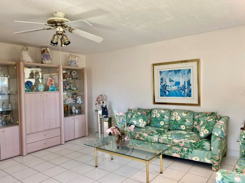 313 Saxony G, Delray Beach, FL 33446-1852