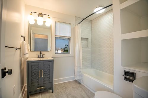 662 Stambaugh Ave, Hermitage PA  16146-4131 exterior