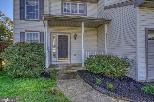 24 Lotus Cir, Bear, DE 19701-6320