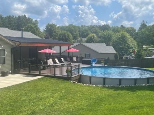 323 Blackhawk Rd, Beaver Falls PA  15010-1405 exterior