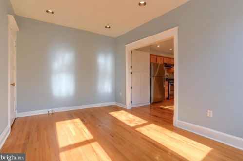 203 Paxtang Ave, Harrisburg PA  17111-1841 exterior