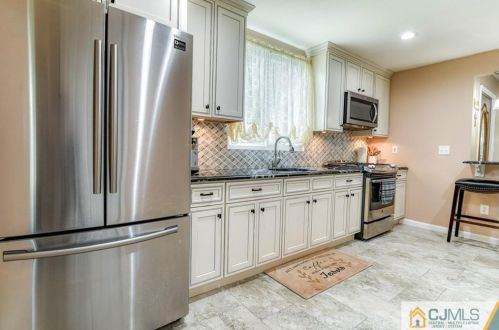 444 Highland Ave, South Plainfield, NJ 07080-2006
