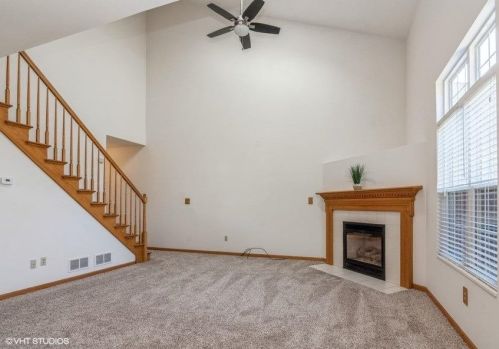 5492 Victoria Pl, Crown Point, IN 46307-1198