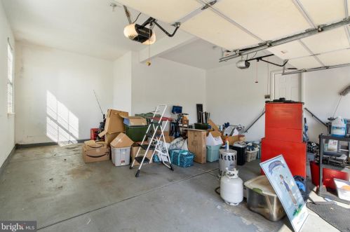 6 Nicole Ct, Swedesboro NJ  08085-3448 exterior