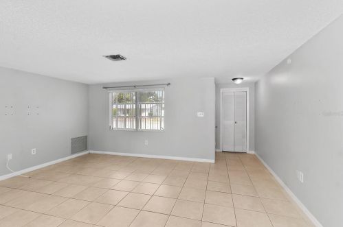 9410 Glen Moor Ln, Port Richey, FL 34668-3912