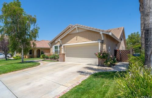 30040 Hamlet Way, Santa Clarita, CA 91384-4550