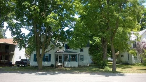 61 Charles St, Dresden, NY 14441-9710
