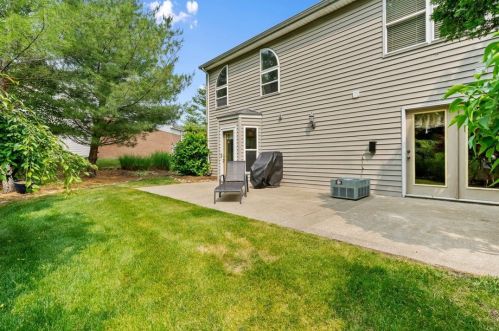 7082 Clubview Dr, Bridgeville PA  15017-1097 exterior