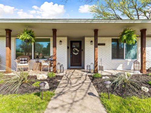 6136 Wrigley Way, Fort Worth, TX 76133-3530