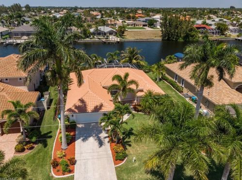 2707 43rd Ter, Cape Coral, FL 33914-6101