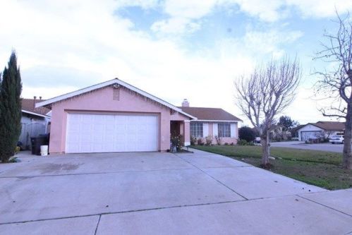 918 Heidi Dr, Greenfield, CA 93927-6300