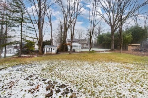 33 Campbell Ln, Berkeley Heights NJ  07922-1801 exterior