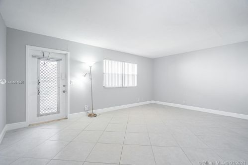 690 Saxony O, Delray Beach, FL 33446-1046