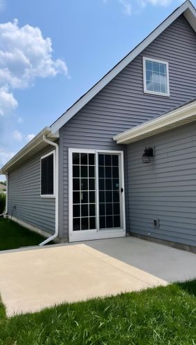 3713 Windslow Dr, Valpo IN  46383-7144 exterior