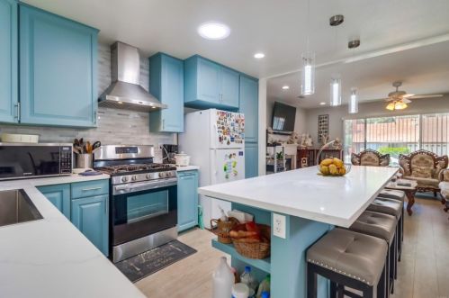 933 Dimarino St, San Diego CA 92114-3024 exterior