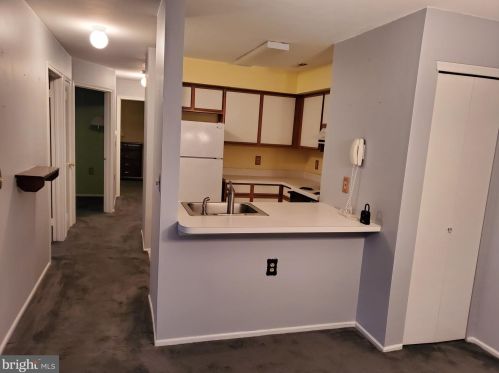 615 Walden Cir, Trenton, NJ 08691-3454