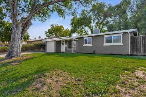 5633 Rosario Blvd, North Highlands CA  95660-4801 exterior