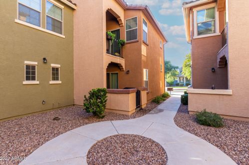 2129 77th Dr, Phoenix, AZ 85035-5111