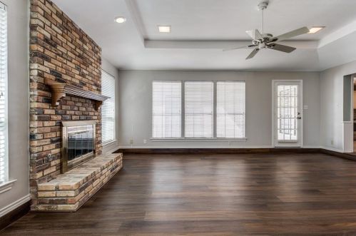 1206 Richland Oaks Dr, Richardson TX  75081-5575 exterior