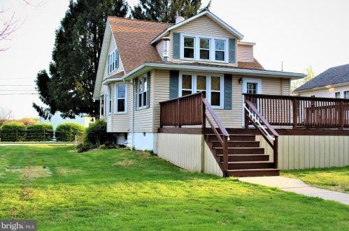 4603 Naamans Creek Rd, Boothwyn PA  19060-2214 exterior