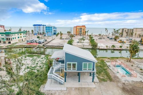 720 Matanzas Ct, Fort Myers Beach FL  33931-2120 exterior