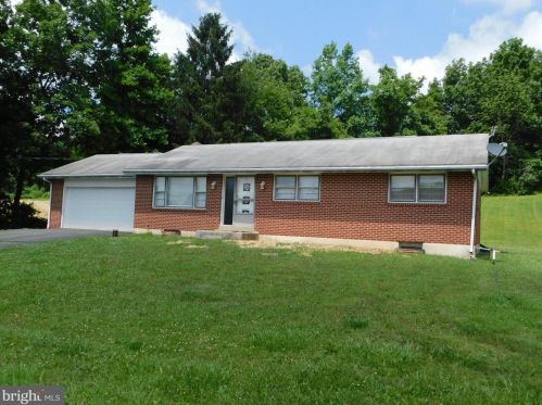 184 Forgedale Rd, Dale, PA 19504-9102