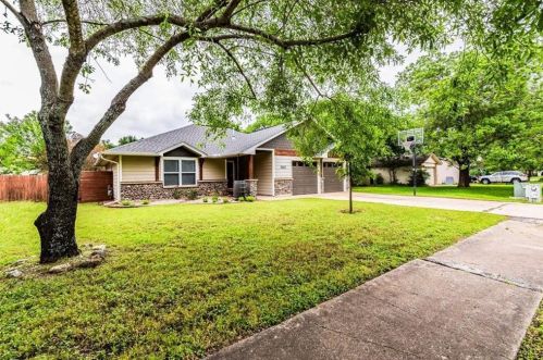 11322 Bristle Oak Trl, Austin TX  78750-1427 exterior